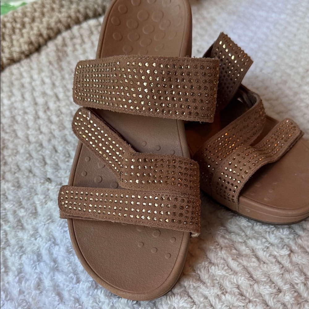 Vionic Tan Sandals With Adjustable Strap. - image 1